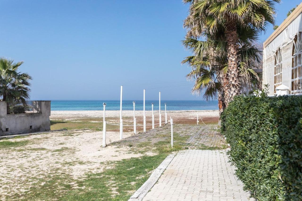 Casa Vacanza Trentapassi Rivabella 2-6 Posti Letto Gallipoli Buitenkant foto